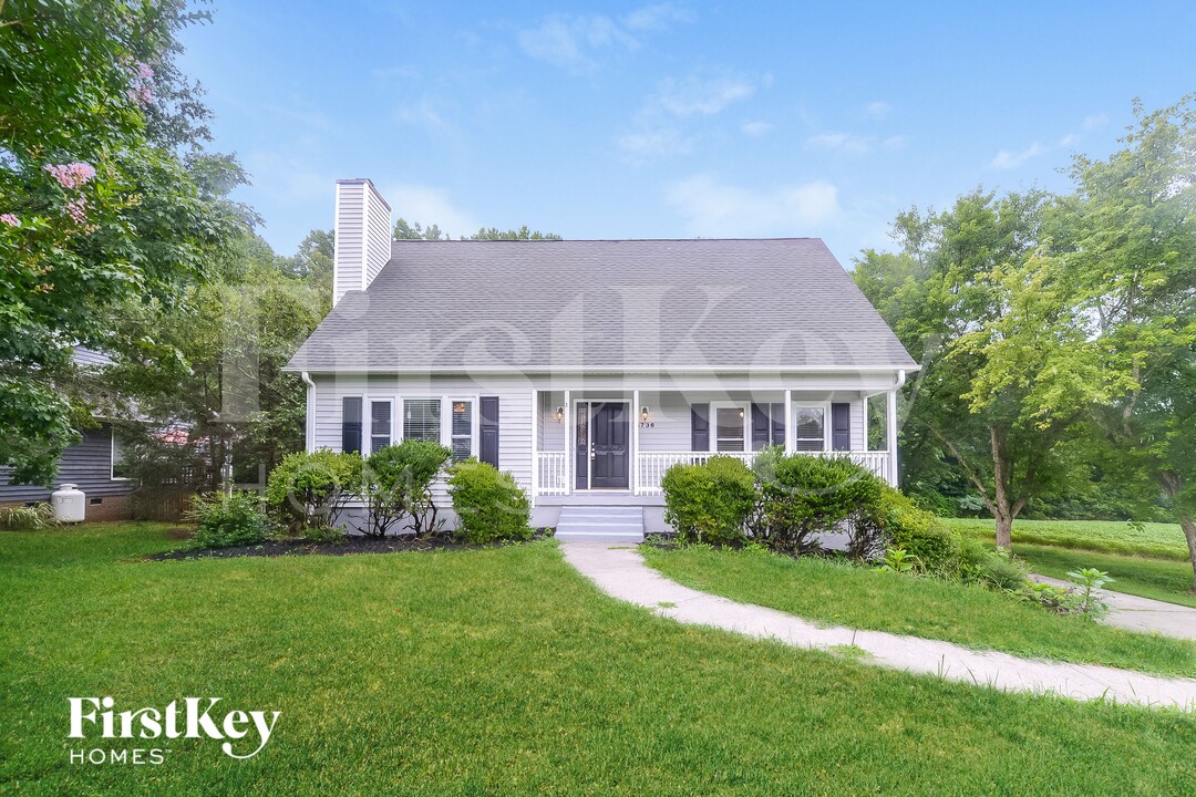 5736 Spice Meadow Ln in Winston-Salem, NC - Building Photo