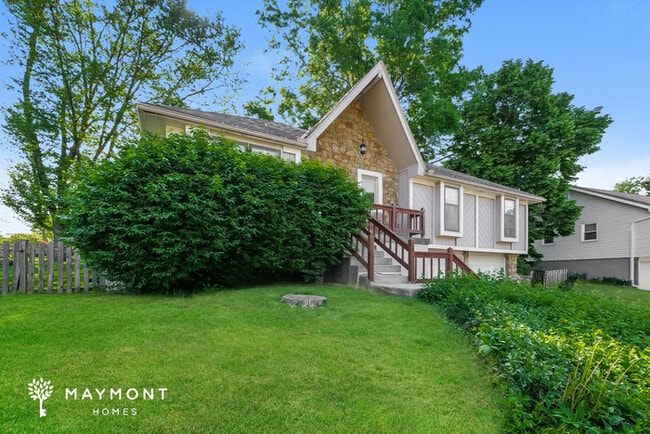 912 NW 41 St in Blue Springs, MO - Building Photo - Building Photo