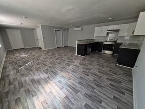 12335 Roy Rd in Pearland, TX - Building Photo - Building Photo