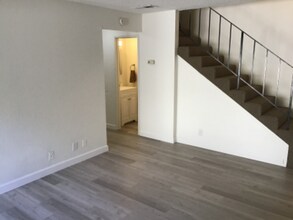 2033 Sierra Rd in Concord, CA - Building Photo - Building Photo