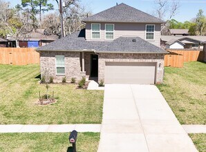 410 Magnolia Ln in Lake Jackson, TX - Building Photo - Building Photo