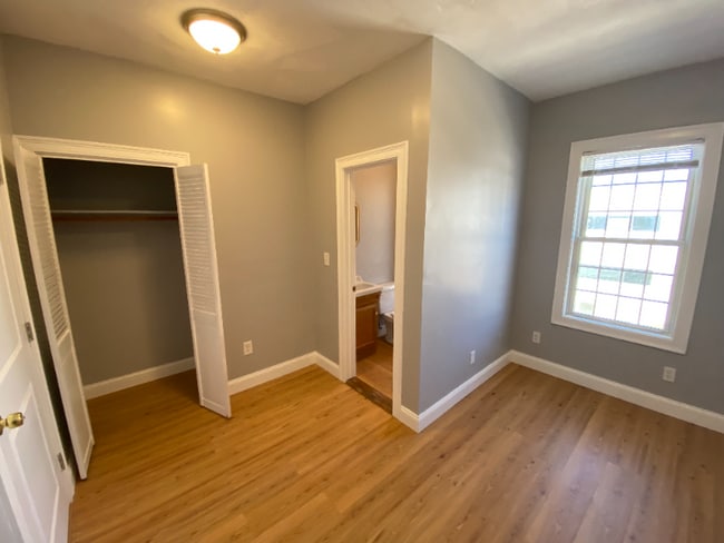 824 Main St in Melrose, MA - Foto de edificio - Building Photo