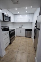 1720 NW N River Dr in Miami, FL - Foto de edificio - Building Photo