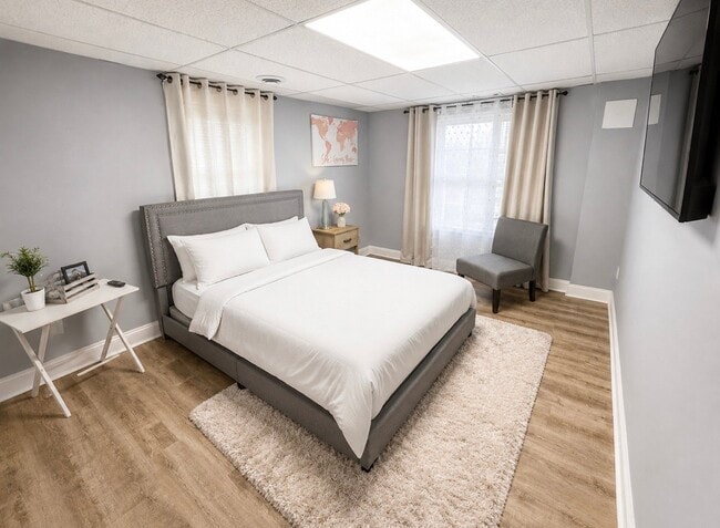 4491 Buckingham Cir, Unit 2