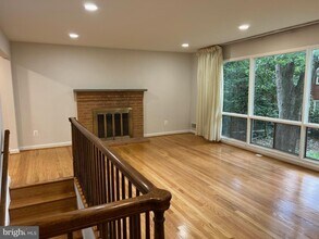 668 S Illinois St in Arlington, VA - Building Photo - Building Photo