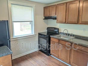 201 Chandler Dr in Gaffney, SC - Building Photo - Building Photo