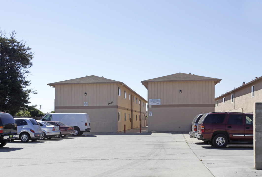 1062 N Sanborn Rd in Salinas, CA - Building Photo