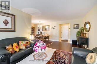 5418 Yonge St in Toronto, ON - Building Photo - Building Photo