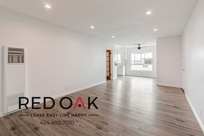property at 3401 Club Dr