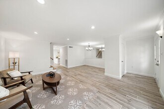 6434 Burgoyne Rd in Houston, TX - Building Photo - Building Photo