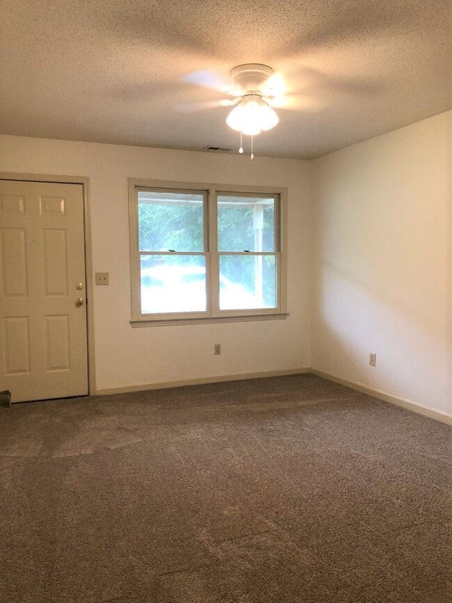 1930 Coral Way in Sumter, SC - Building Photo - Building Photo