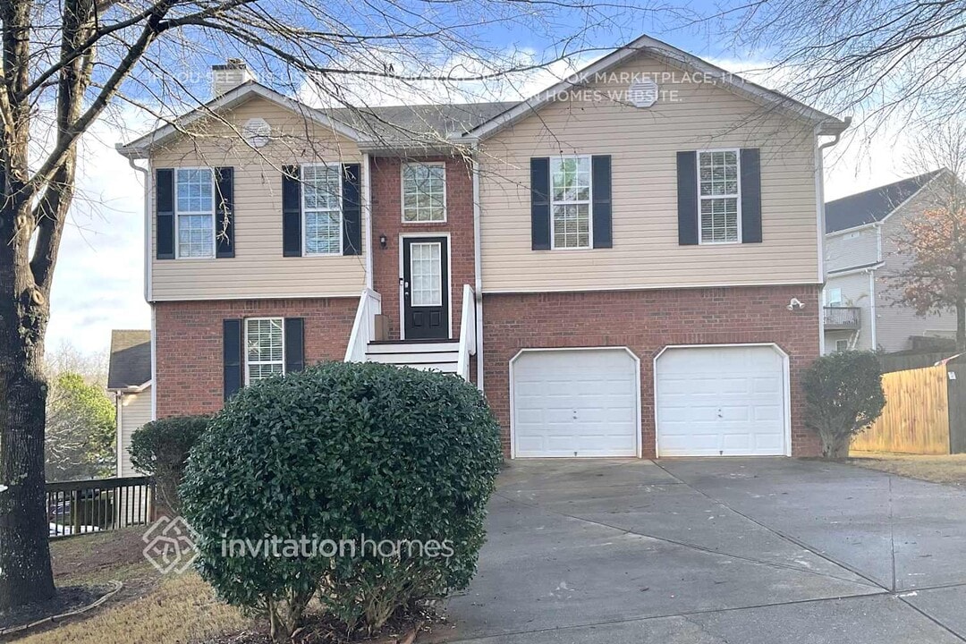 5622 Elwood Cir in Flowery Branch, GA - Building Photo