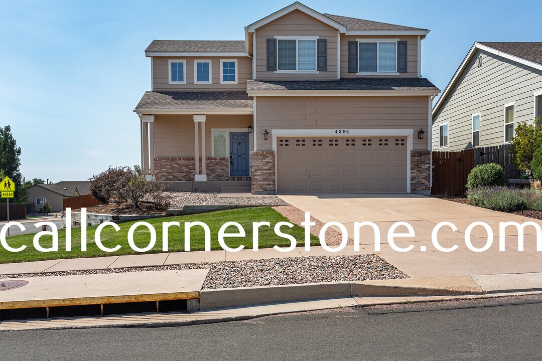 4394 Crow Creek Dr in Colorado Springs, CO - Building Photo