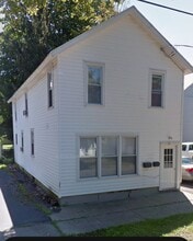 15 Orchard St, Unit Upper in Fredonia, NY - Building Photo - Building Photo