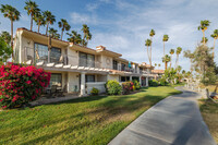 500-505 S Farrell Dr in Palm Springs, CA - Foto de edificio - Building Photo