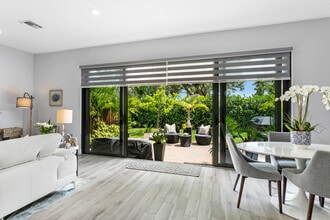 3211 Santa Catalina Plz in Greenacres, FL - Foto de edificio - Building Photo