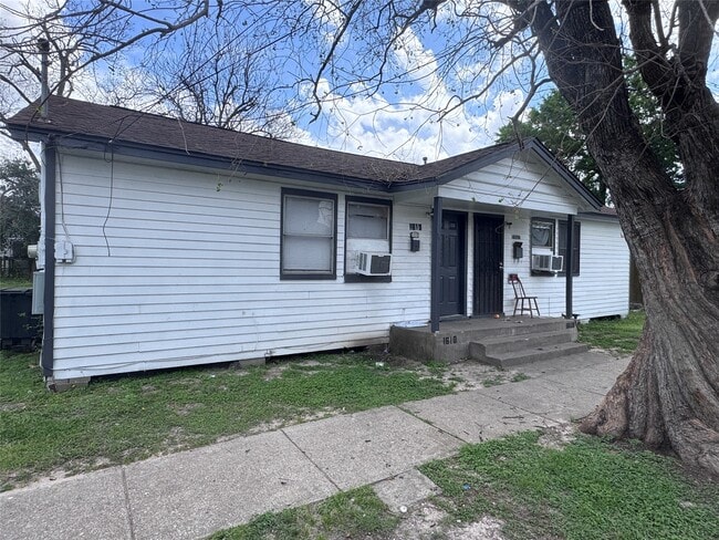 property at 1610 Mystic St