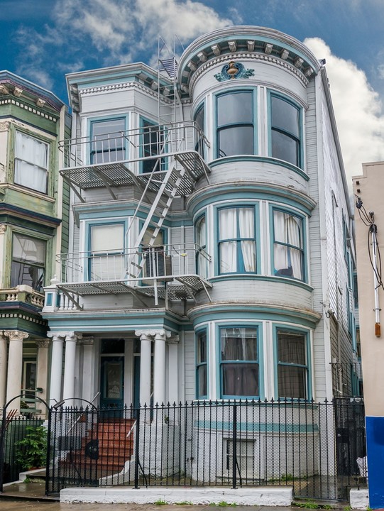 544-548 Clayton St in San Francisco, CA - Building Photo