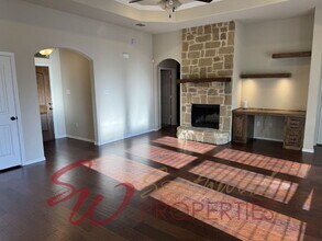 1410 Sundance Rd in Stephenville, TX - Building Photo - Building Photo