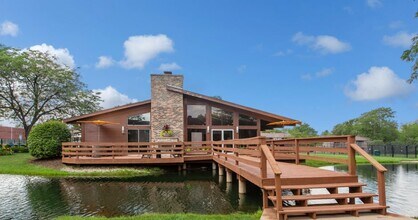 Briarbrook in Wheaton, IL - Foto de edificio - Building Photo