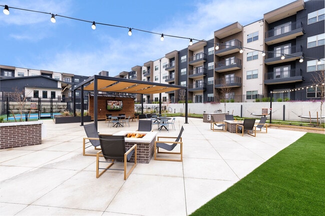 The Amber in Austin, TX - Building Photo - Building Photo