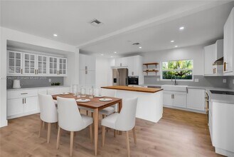 1411 NE 101st St in Miami Shores, FL - Building Photo - Building Photo