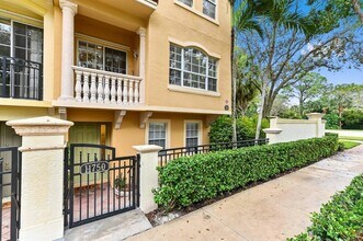 11750 Valencia Gardens Ave in Palm Beach Gardens, FL - Building Photo - Building Photo