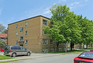 Seacomber Apartments in Toronto, ON - Building Photo - Building Photo