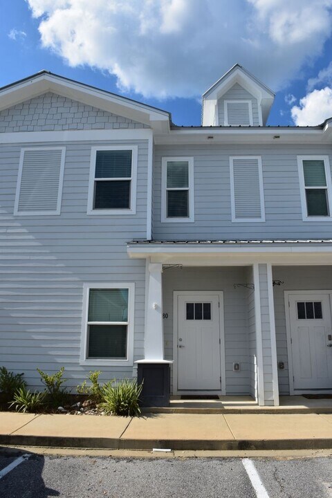 146 Palm Shadow Wy in Freeport, FL - Building Photo