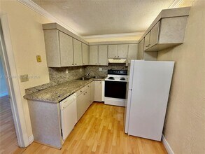 510 NE 17th Ave in Fort Lauderdale, FL - Building Photo - Building Photo