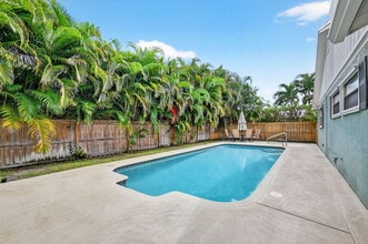 4248 Palo Verde Dr in Boynton Beach, FL - Foto de edificio - Building Photo