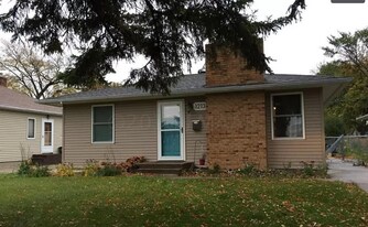 1213 9th St N in Fargo, ND - Building Photo