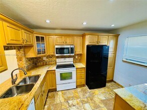 4923 NW 82nd Ave in Lauderhill, FL - Building Photo - Building Photo