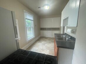 196 E 9th St in Fond du Lac, WI - Foto de edificio - Building Photo