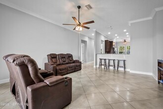 1042 Southern Hills Dr in Orange Park, FL - Building Photo - Building Photo
