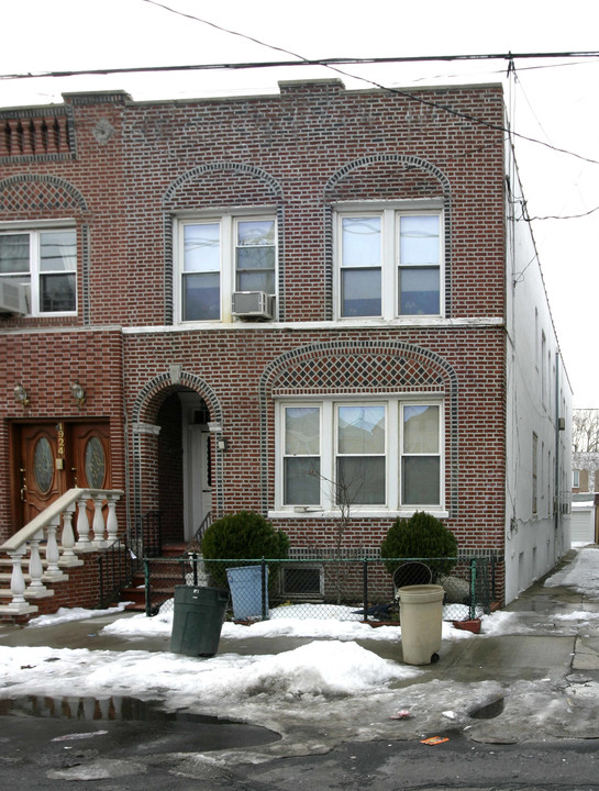 1922 E 8th St in Brooklyn, NY - Foto de edificio