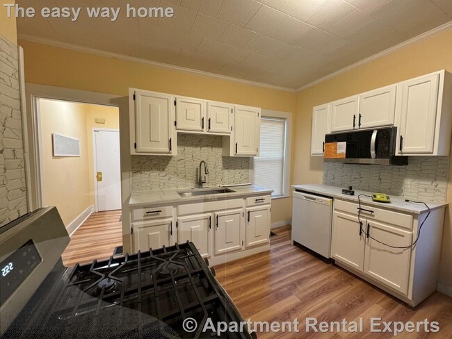 32 Claremon St in Somerville, MA - Foto de edificio - Building Photo