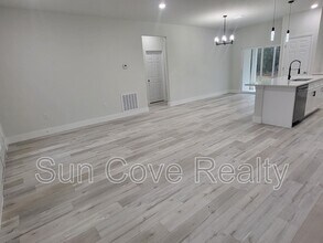 646 W Homeway Loop in Citrus Springs, FL - Building Photo - Building Photo