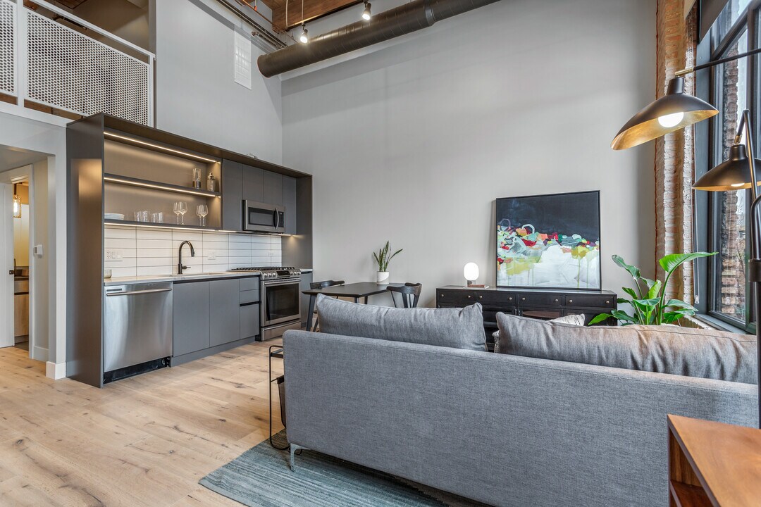 729 N Sangamon St, Unit 304 in Chicago, IL - Building Photo