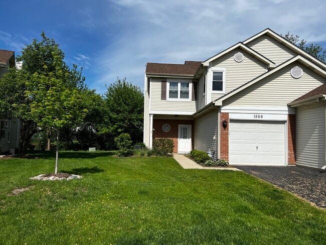 property at 1556 Darien Lakes Dr