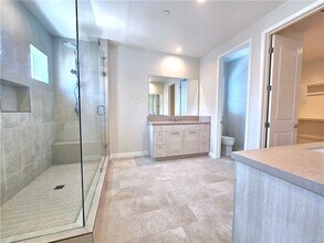 310 Brackens in Lake Forest, CA - Building Photo - Building Photo