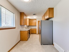 214 Thompson Dr in Norman, OK - Building Photo - Building Photo