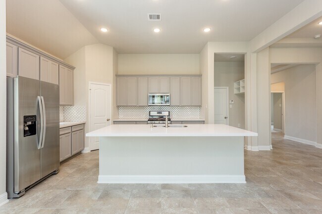 16 Florentino Vine Pl in Magnolia, TX - Building Photo - Building Photo