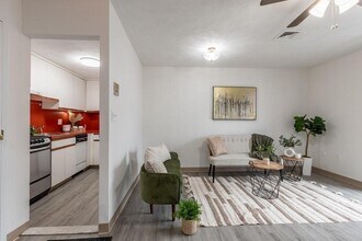 15 Ferry St in Everett, MA - Foto de edificio - Building Photo