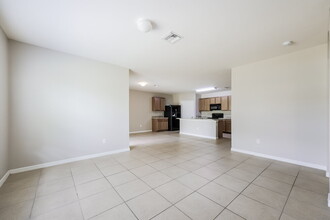 806 SW 11th Ave in Cape Coral, FL - Building Photo - Building Photo