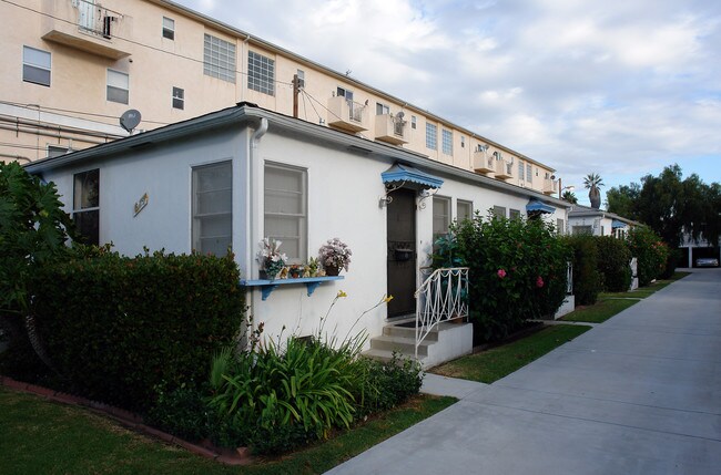 315 W Queen St in Inglewood, CA - Building Photo - Building Photo