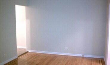 7234 Austin St, Unit 10 in Forest Hills, NY - Building Photo - Building Photo