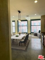 315 W 5th St in Los Angeles, CA - Building Photo