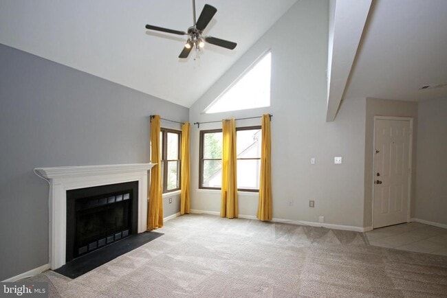 3801 Ski Lodge Dr in Burtonsville, MD - Building Photo - Building Photo