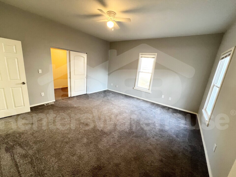 721 Spruce St in Leavenworth, KS - Building Photo